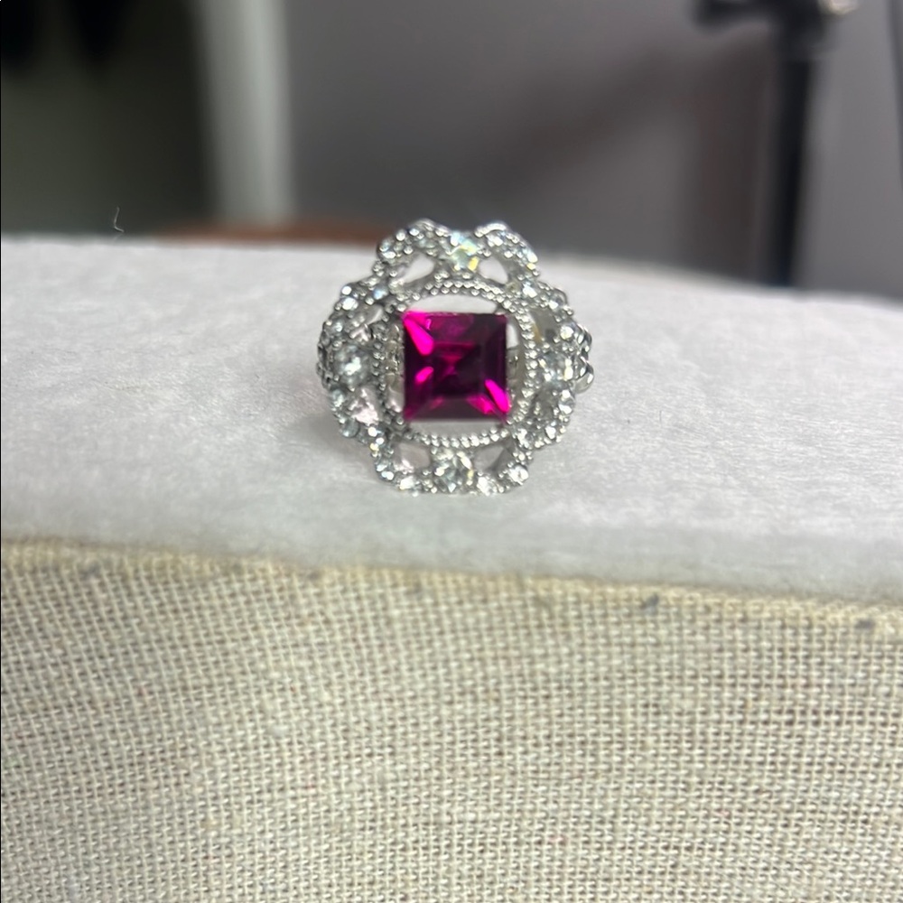 Elegant Silver and Pink Gemstone Ring